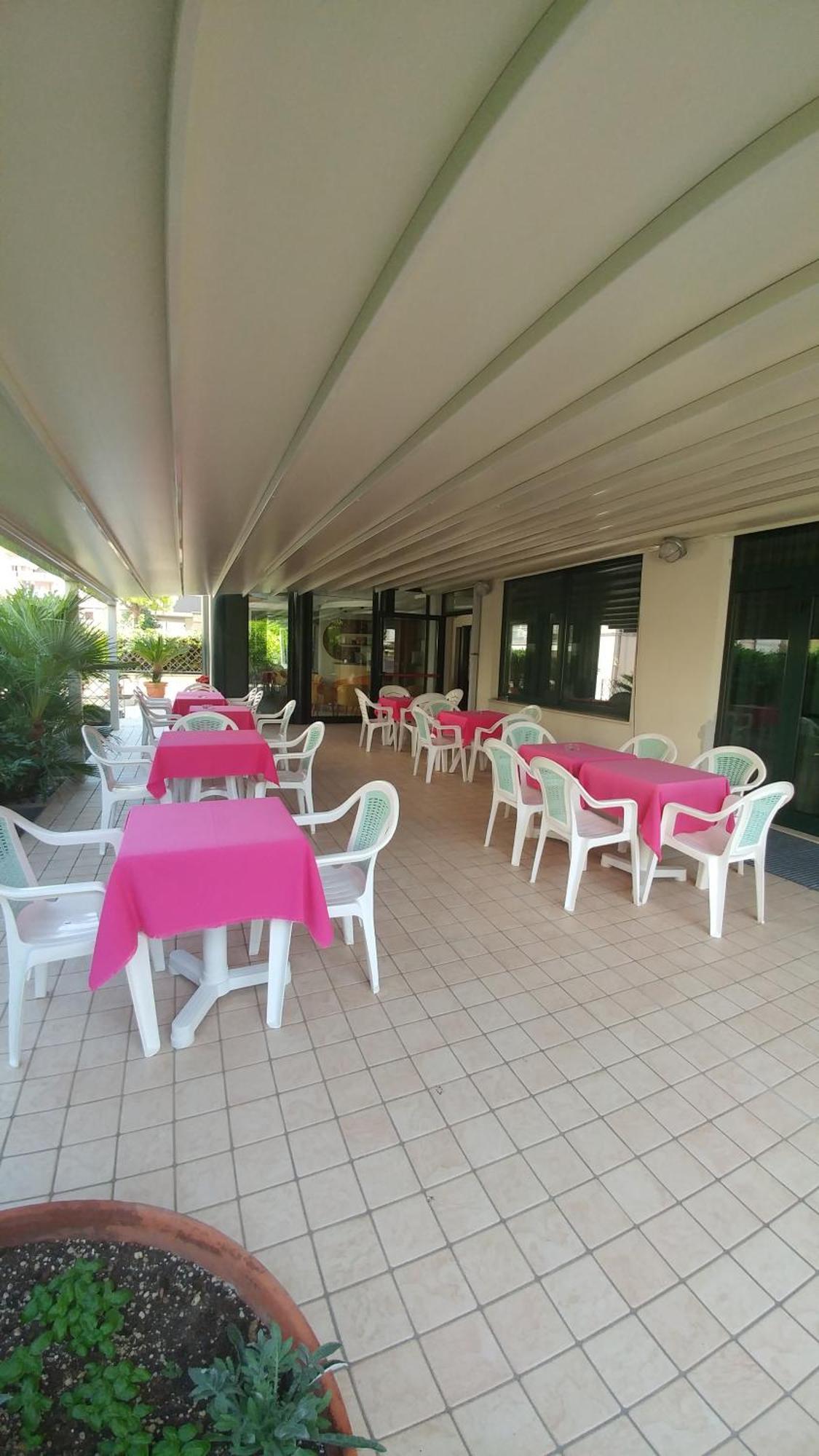 La Perla B&B Hotel 로세토데글리아브루찌 외부 사진